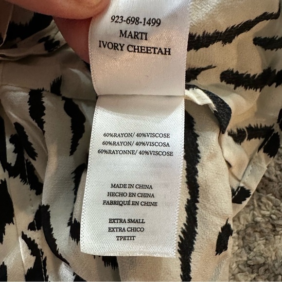 Rails Marti Ivory Cheetah Blouse Rayon - Picture 7 of 8